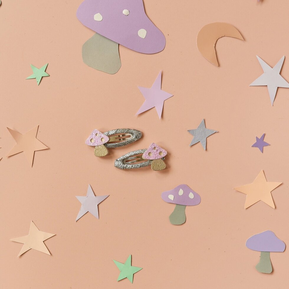 Segtukai Enchanted Toadstool plaukuose
